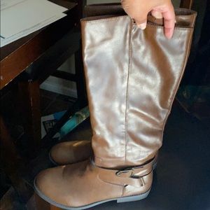 Women’s brown y’all boots